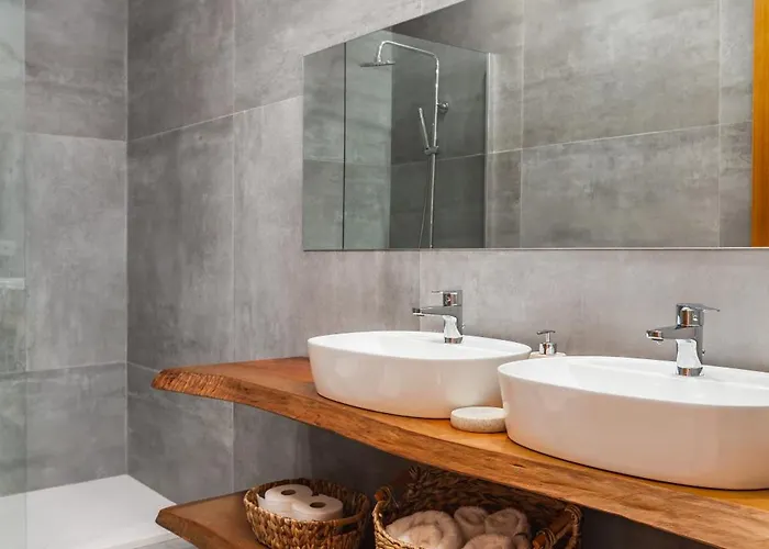 Casas De Bouro 3 Casa Do Alecrim * تيراس دي بورو